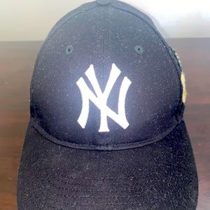 Gucci NY hat